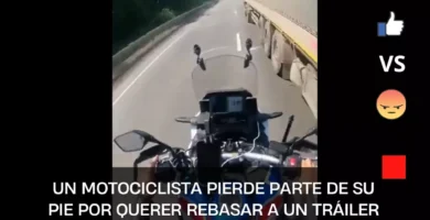 Un motociclista pierde parte de su pie por querer rebasar a un tráiler