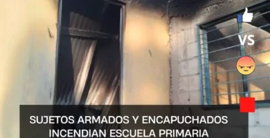 Sujetos armados y encapuchados incendian escuela primaria