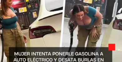 Mujer intenta ponerle gasolina a auto eléctrico y desata burlas en redes |VIDEO