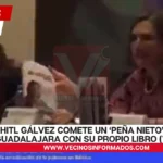 Xóchitl Gálvez comete un ‘Peña Nieto’ en la FIL Guadalajara con su propio libro (VIDEO)