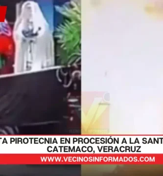 Explota pirotecnia en procesión a la Santa Muerte en Catemaco, Veracruz