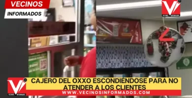 VIDEO: Exhiben a cajero del OXXO escondiéndose para no atender a los clientes