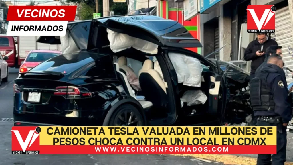 VIDEO Una camioneta Tesla valuada en millones de pesos choca contra un local en CDMX