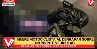 Muere motociclista al derrapar sobre un puente vehicular