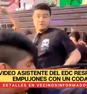 VIDEO Asistente del EDC responde a empujones con un codazo