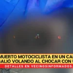 Queda muerto motociclista en un camellón, salió volando al chocar con un auto