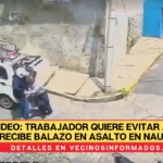 VIDEO: Trabajador quiere evitar asalto y recibe balazo en asalto en Naucalpan