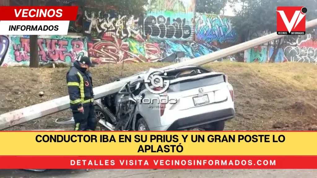 Conductor iba en su Prius y un gran poste lo aplastó