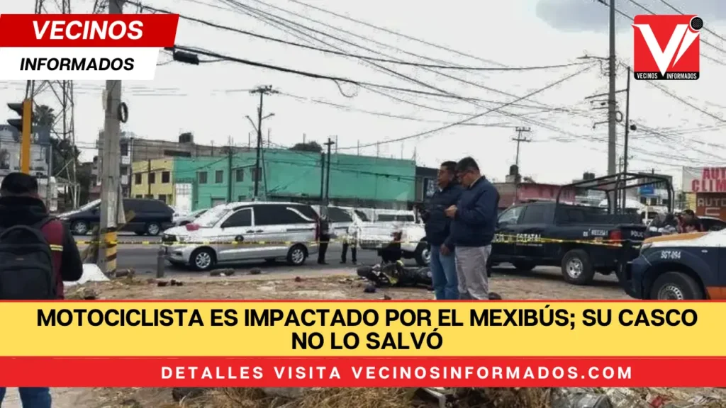 Motociclista es impactado por el Mexibús; su casco no lo salvó