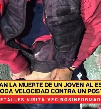 VIDEO. Graban la muerte de un joven al estrellarse a toda velocidad contra un poste
