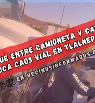 Fuerte choque entre camioneta y camión de carga causa caos vial en Tlalnepantla