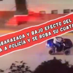 Mujer embarazada y bajo efecto del alcohol ataca a policía y se roba su cuatrimoto en Puebla